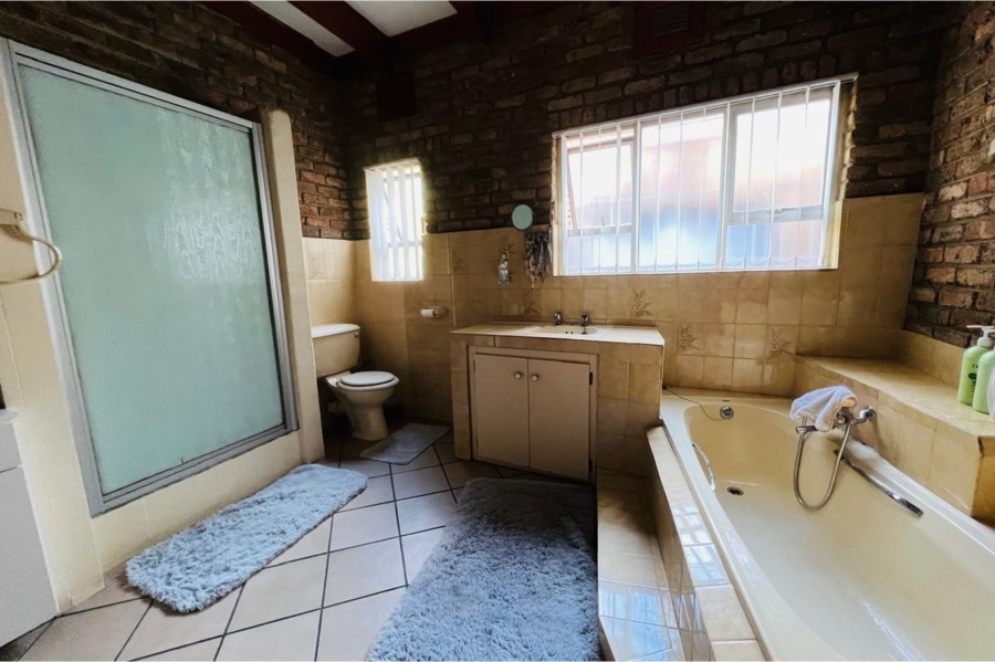4 Bedroom Property for Sale in Vanderbijlpark SE Gauteng