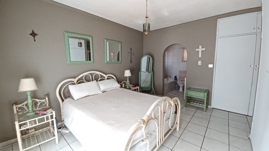 3 Bedroom Property for Sale in Vanderbijlpark SE 6 Gauteng