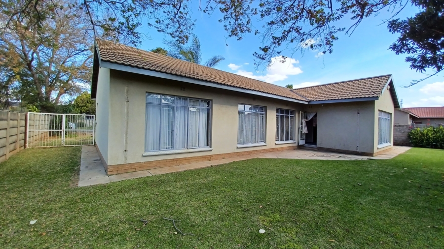 3 Bedroom Property for Sale in Vanderbijlpark SE 6 Gauteng