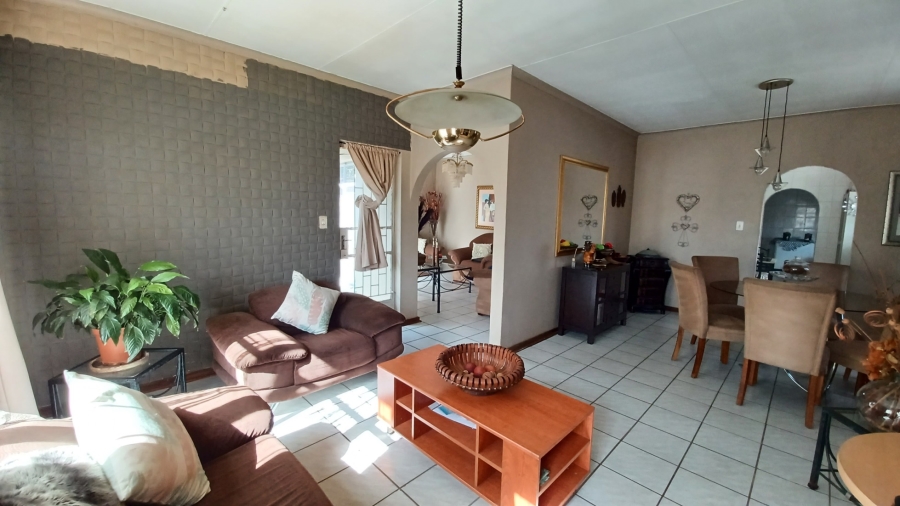 3 Bedroom Property for Sale in Vanderbijlpark SE 6 Gauteng