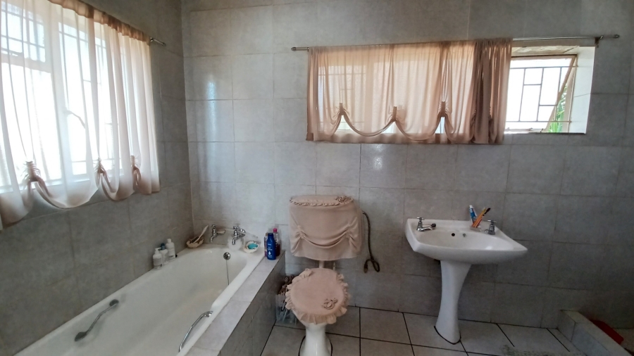 3 Bedroom Property for Sale in Vanderbijlpark SE 6 Gauteng