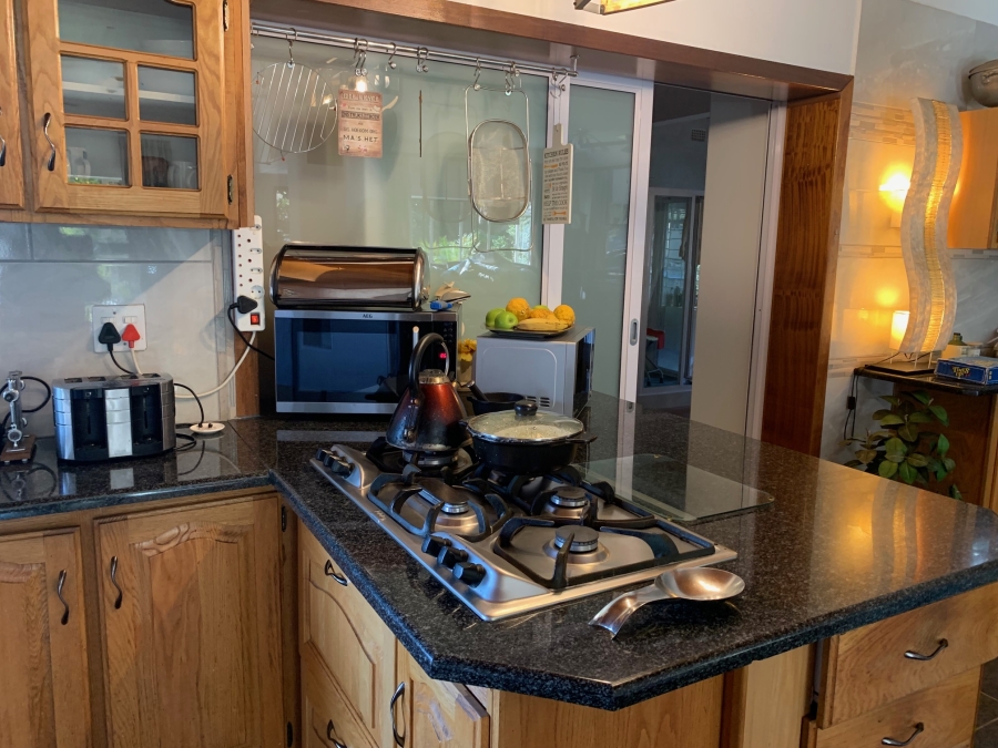 4 Bedroom Property for Sale in Waverley Gauteng