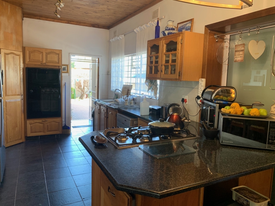 4 Bedroom Property for Sale in Waverley Gauteng