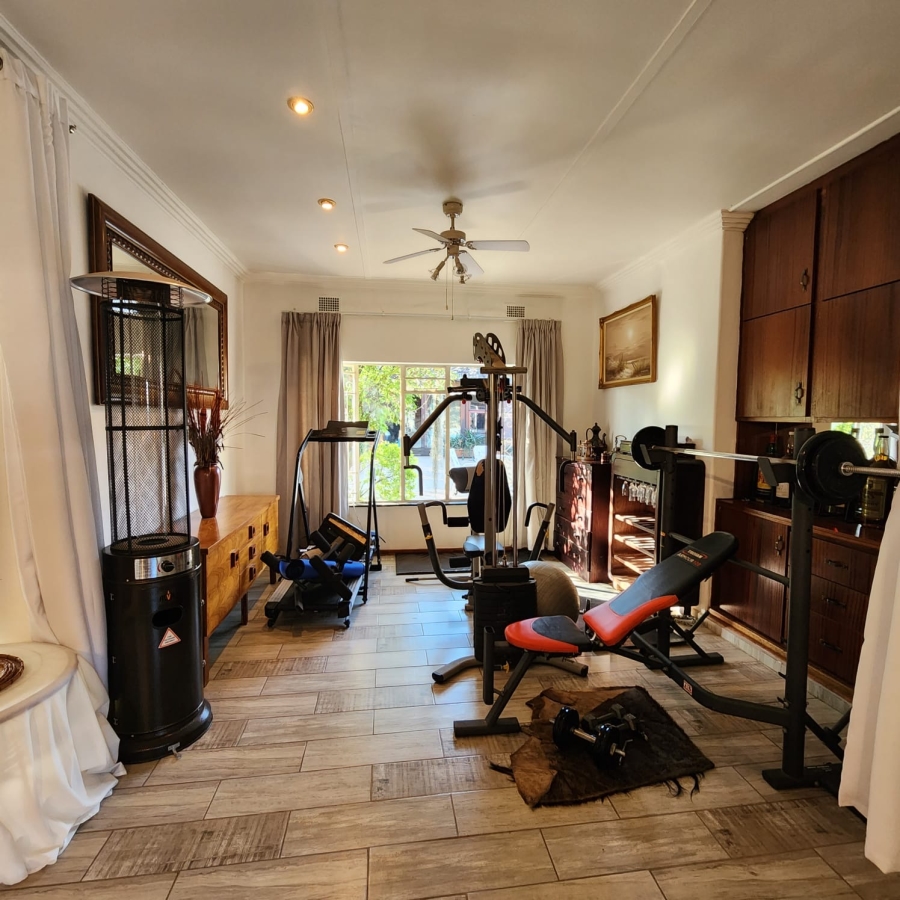 4 Bedroom Property for Sale in Waverley Gauteng