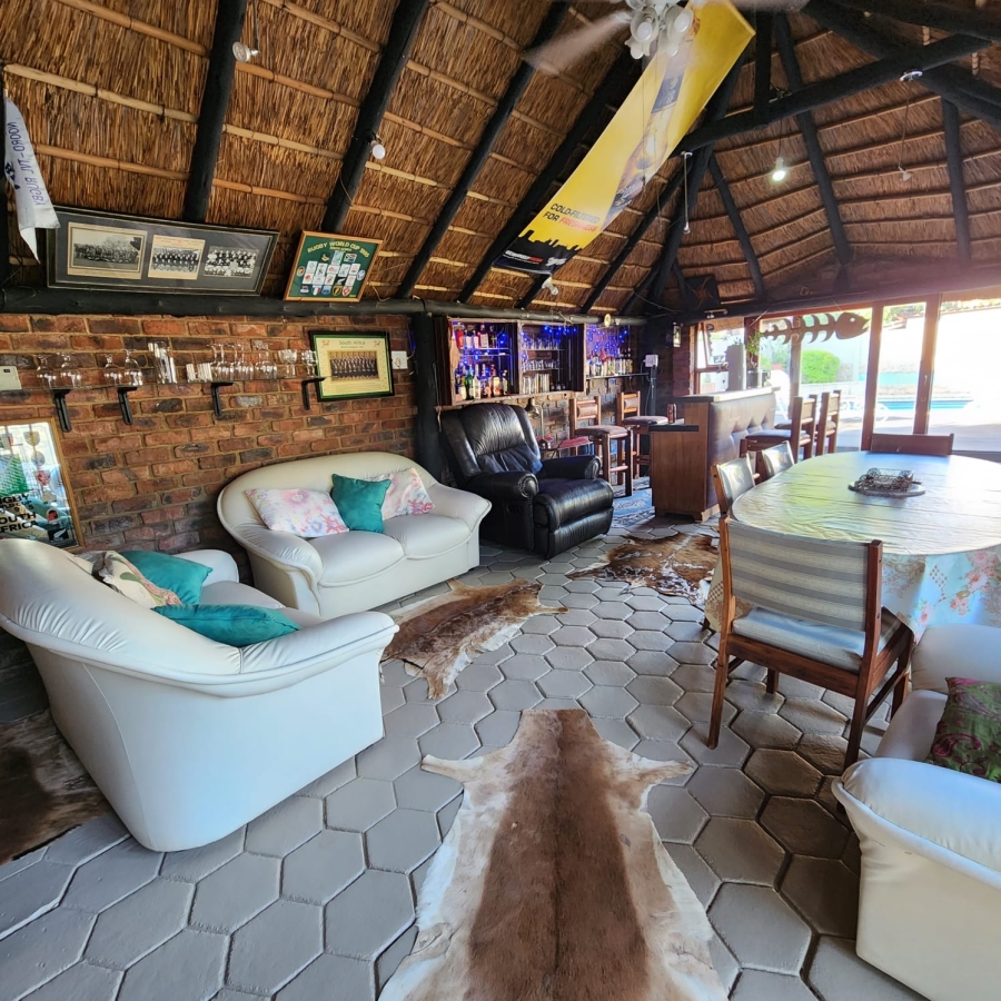 4 Bedroom Property for Sale in Waverley Gauteng