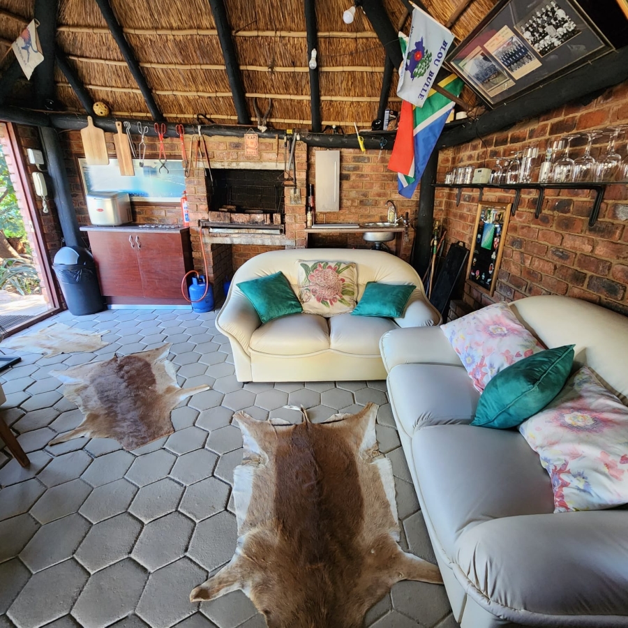 4 Bedroom Property for Sale in Waverley Gauteng