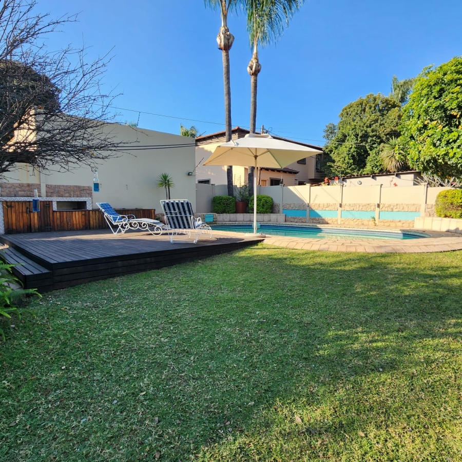 4 Bedroom Property for Sale in Waverley Gauteng