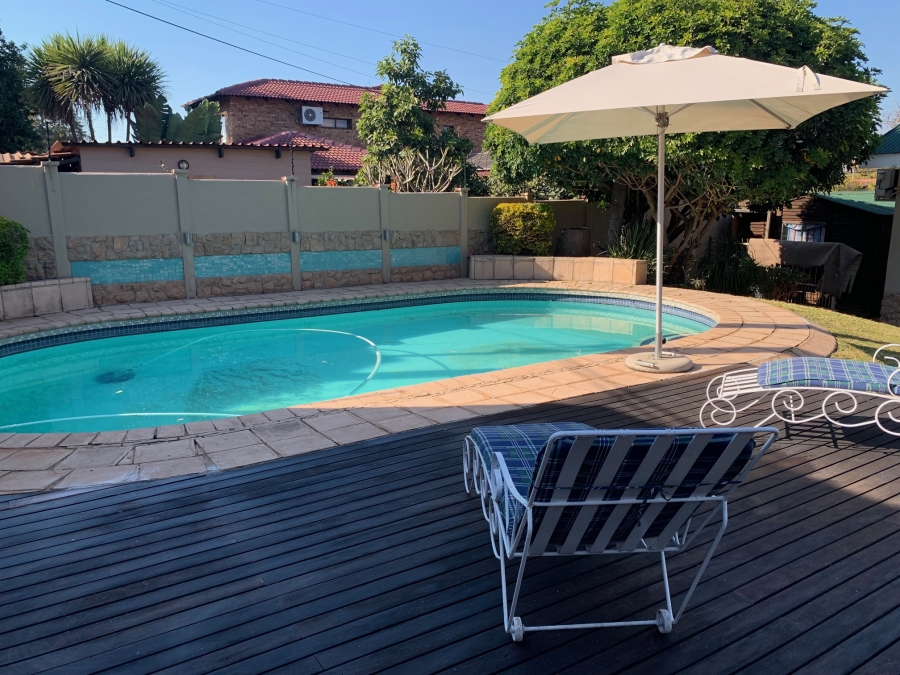 4 Bedroom Property for Sale in Waverley Gauteng