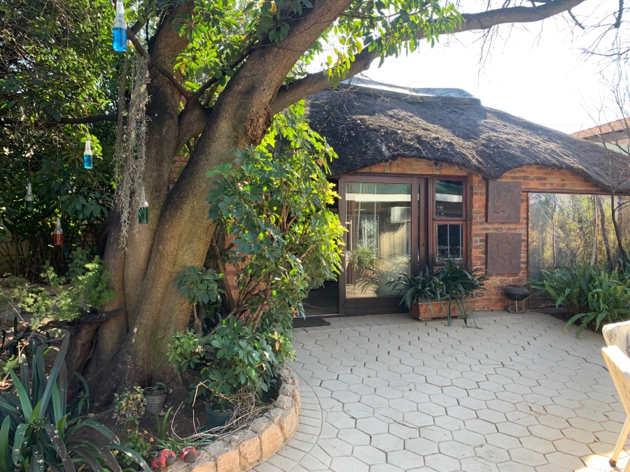 4 Bedroom Property for Sale in Waverley Gauteng