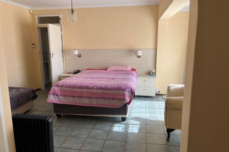 4 Bedroom Property for Sale in Rooihuiskraal Gauteng