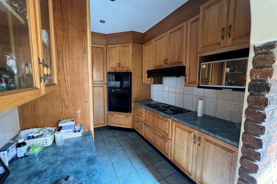 4 Bedroom Property for Sale in Rooihuiskraal Gauteng