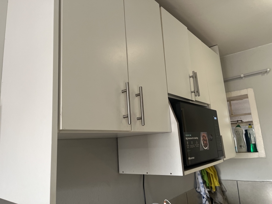 To Let 2 Bedroom Property for Rent in South Hills Gauteng