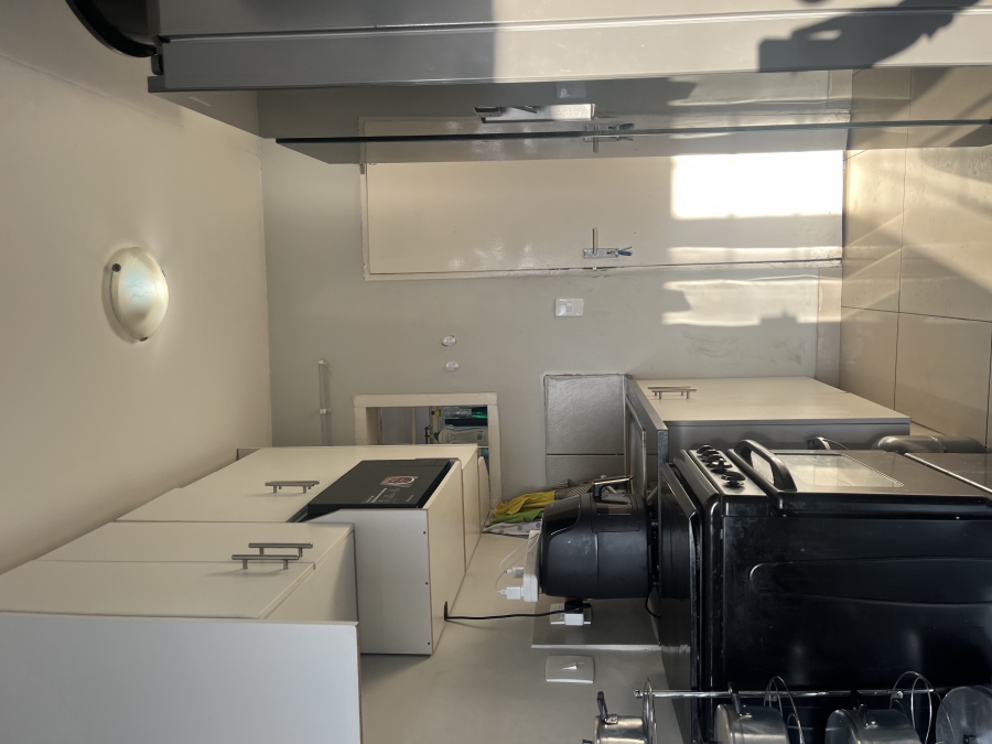 To Let 2 Bedroom Property for Rent in South Hills Gauteng