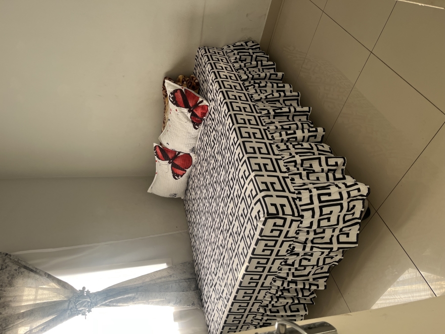 To Let 2 Bedroom Property for Rent in South Hills Gauteng