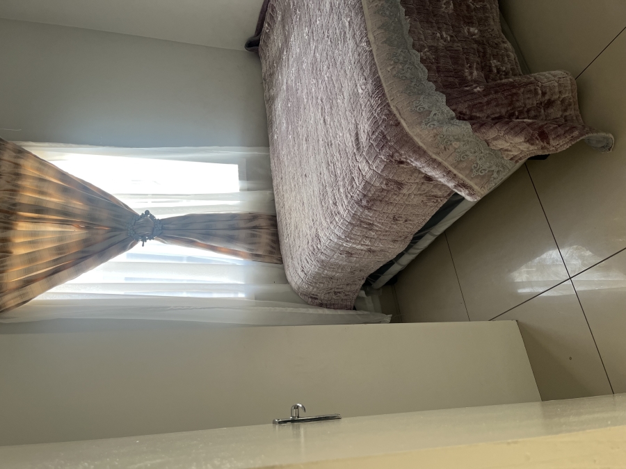 To Let 2 Bedroom Property for Rent in South Hills Gauteng
