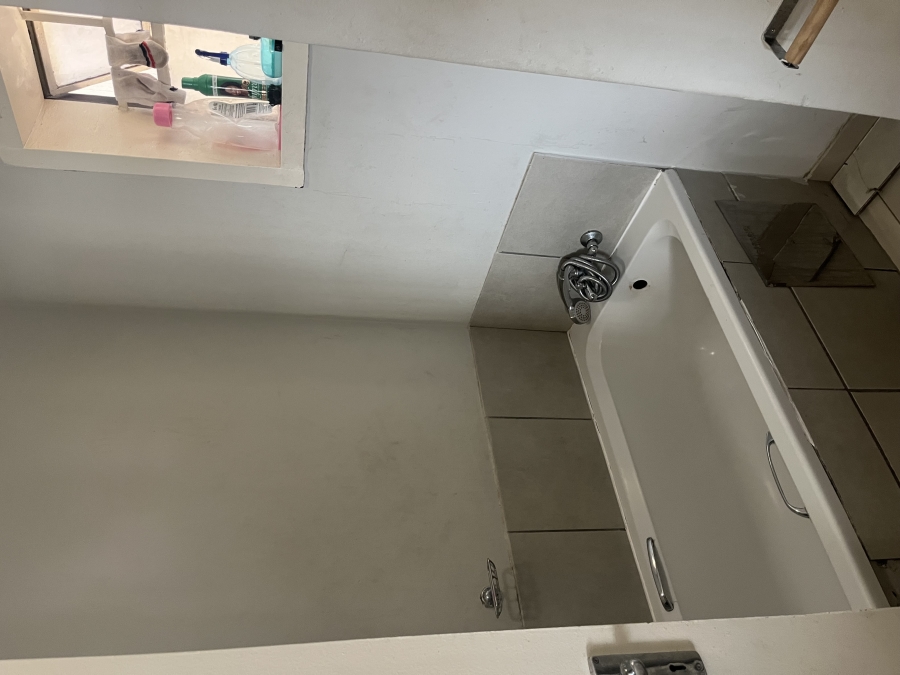 To Let 2 Bedroom Property for Rent in South Hills Gauteng
