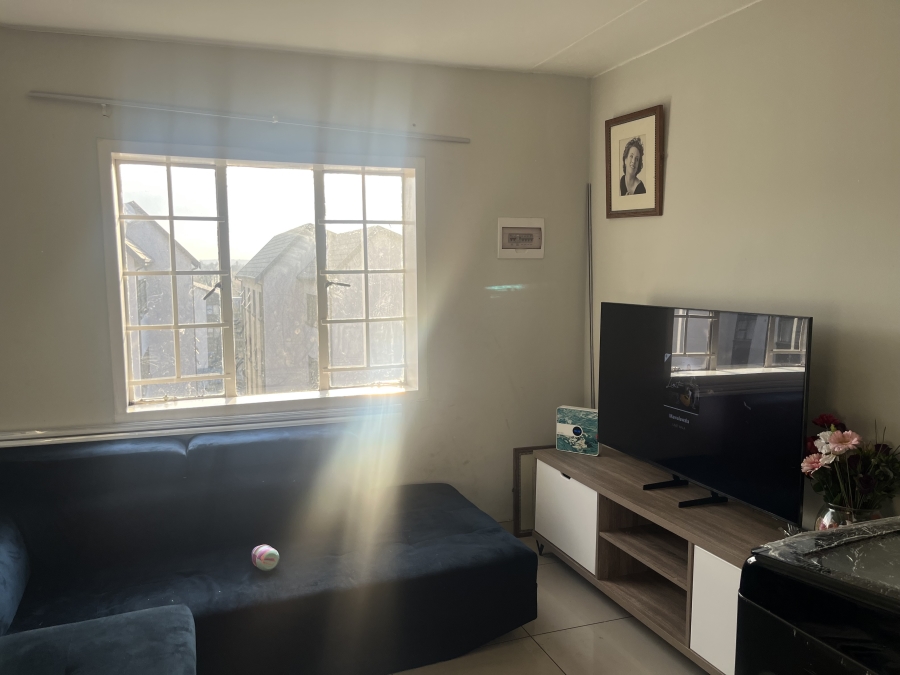 To Let 2 Bedroom Property for Rent in South Hills Gauteng