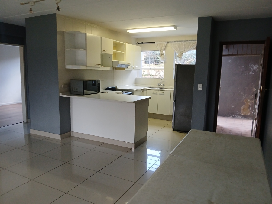 2 Bedroom Property for Sale in Constantia Kloof Gauteng