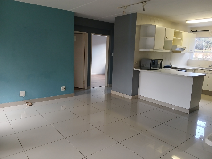 2 Bedroom Property for Sale in Constantia Kloof Gauteng