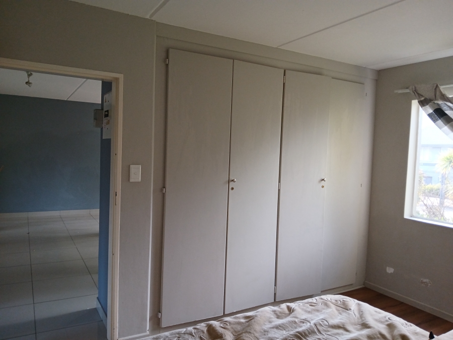 2 Bedroom Property for Sale in Constantia Kloof Gauteng