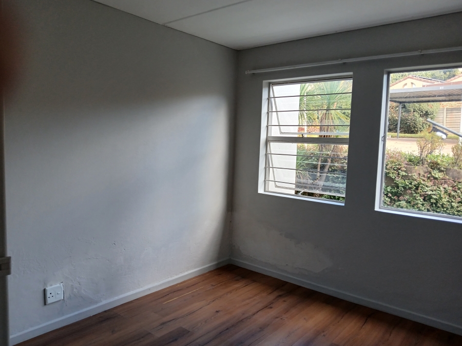 2 Bedroom Property for Sale in Constantia Kloof Gauteng
