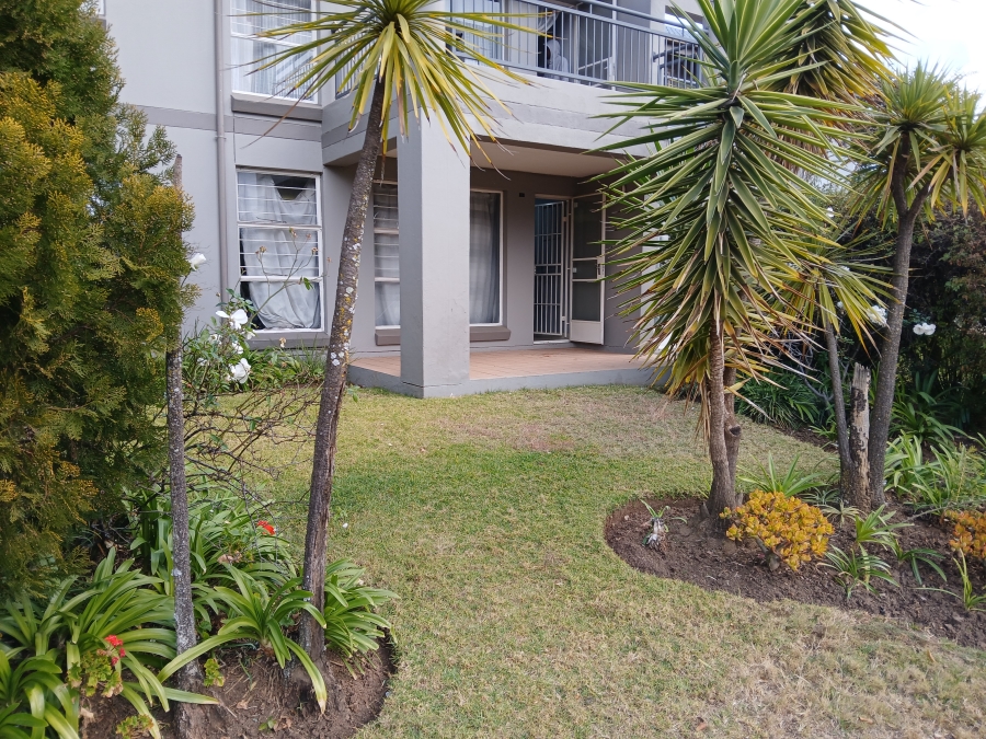 2 Bedroom Property for Sale in Constantia Kloof Gauteng