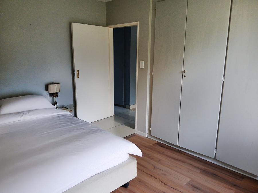 2 Bedroom Property for Sale in Constantia Kloof Gauteng