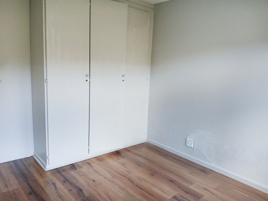 2 Bedroom Property for Sale in Constantia Kloof Gauteng