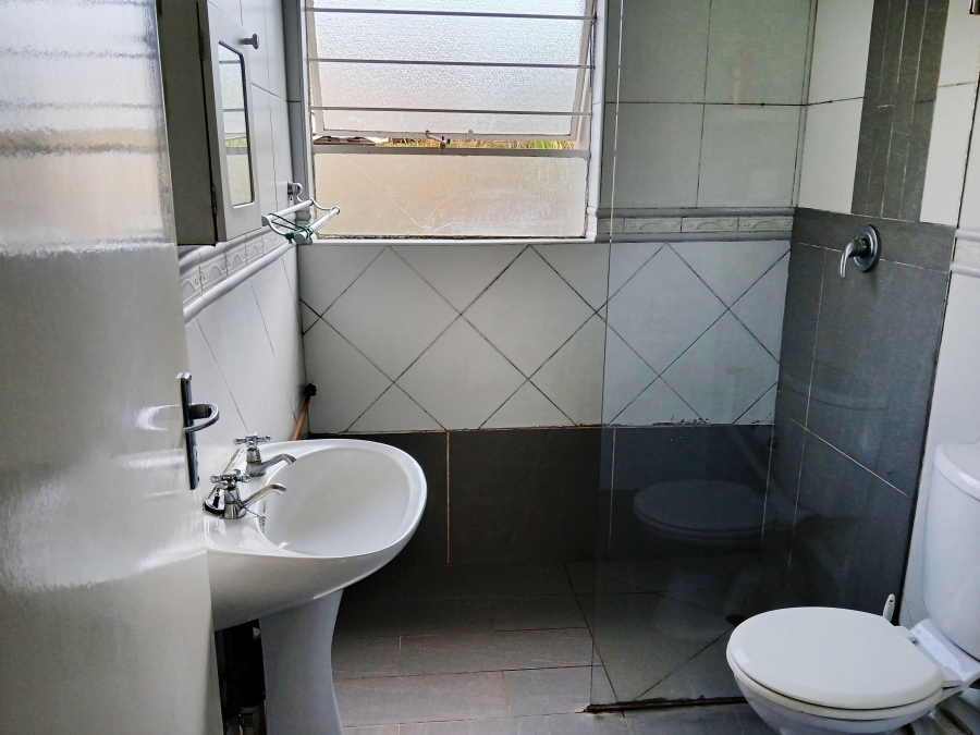 2 Bedroom Property for Sale in Constantia Kloof Gauteng