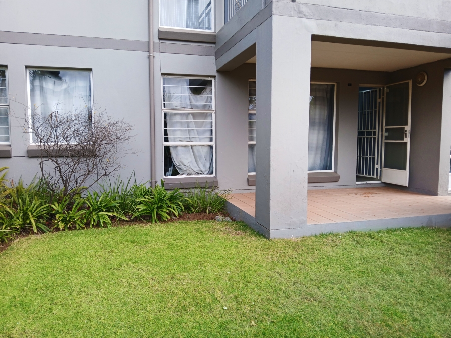 2 Bedroom Property for Sale in Constantia Kloof Gauteng