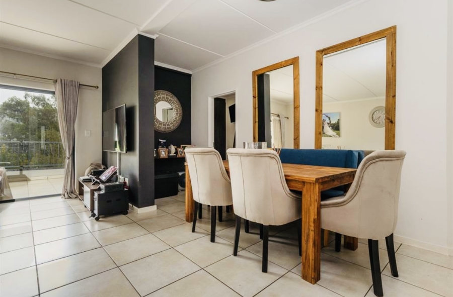 2 Bedroom Property for Sale in Oakdene Gauteng