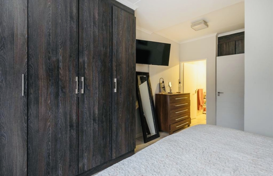 2 Bedroom Property for Sale in Oakdene Gauteng
