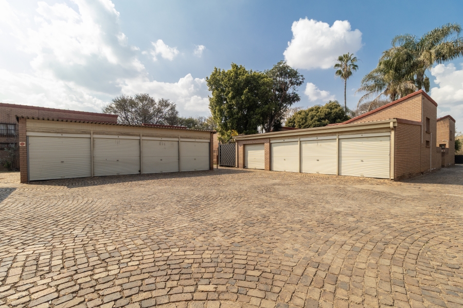 2 Bedroom Property for Sale in Willow Park Manor Gauteng