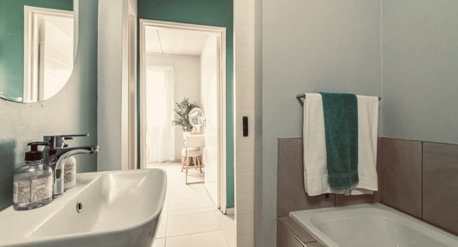 To Let 2 Bedroom Property for Rent in South Hills Gauteng