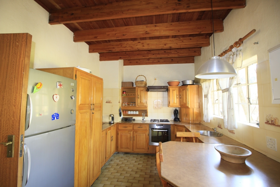 7 Bedroom Property for Sale in Glen Austin Gauteng