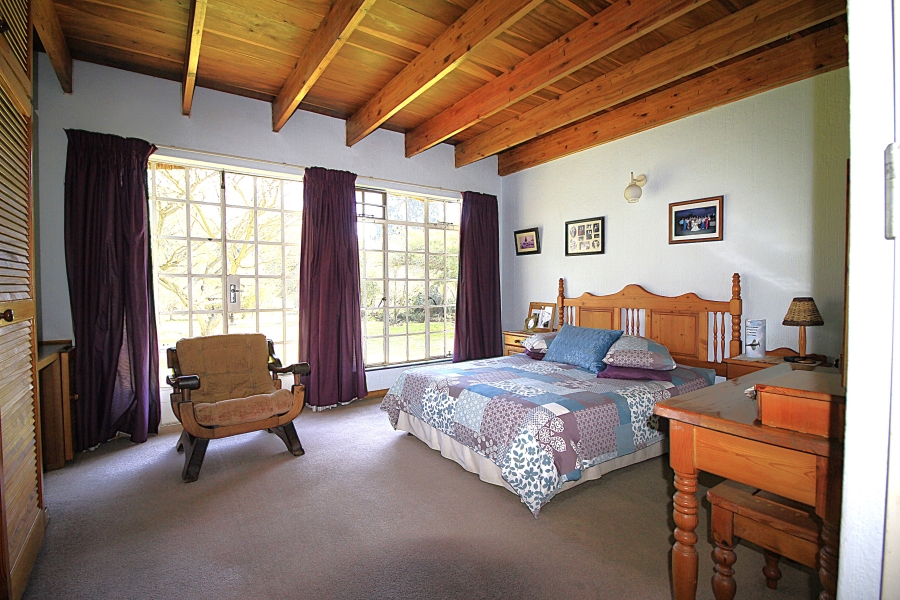 7 Bedroom Property for Sale in Glen Austin Gauteng