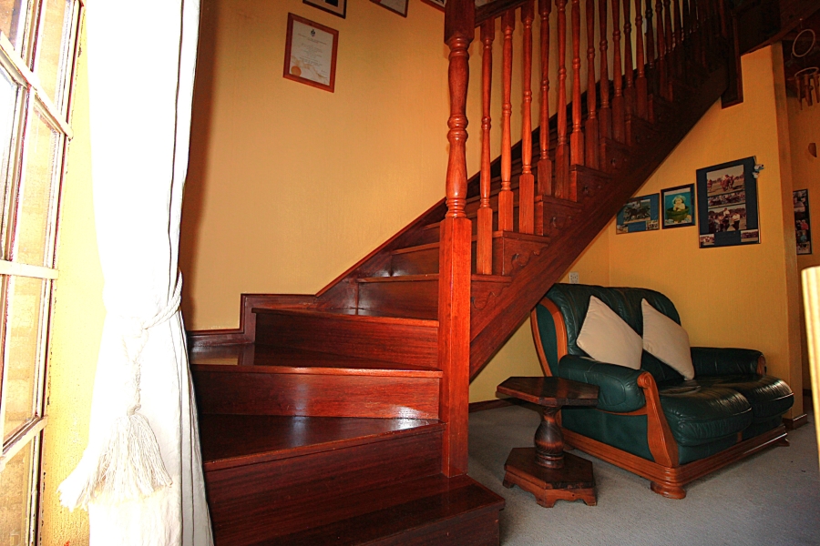 7 Bedroom Property for Sale in Glen Austin Gauteng