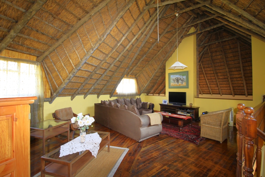 7 Bedroom Property for Sale in Glen Austin Gauteng