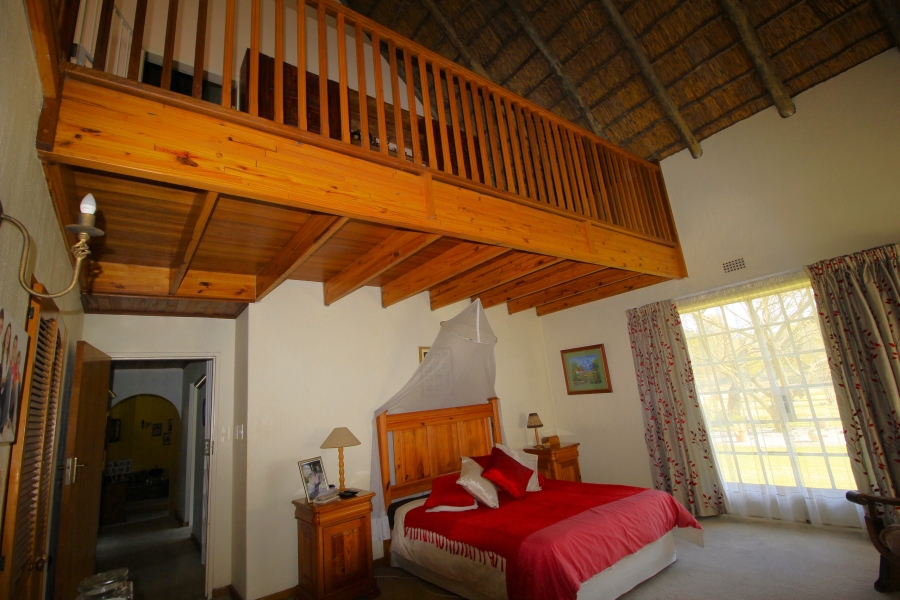 7 Bedroom Property for Sale in Glen Austin Gauteng