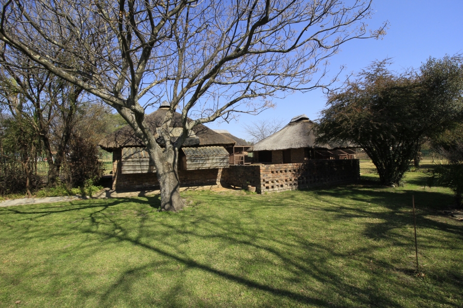 7 Bedroom Property for Sale in Glen Austin Gauteng
