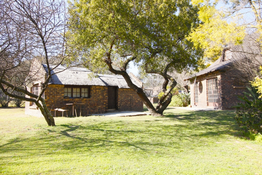 7 Bedroom Property for Sale in Glen Austin Gauteng