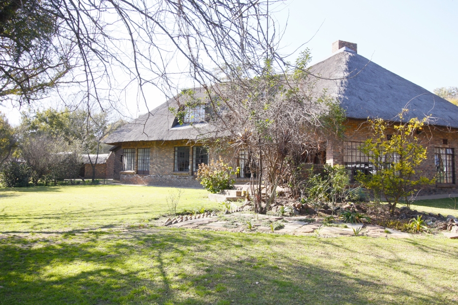 7 Bedroom Property for Sale in Glen Austin Gauteng