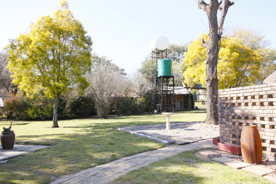 7 Bedroom Property for Sale in Glen Austin Gauteng