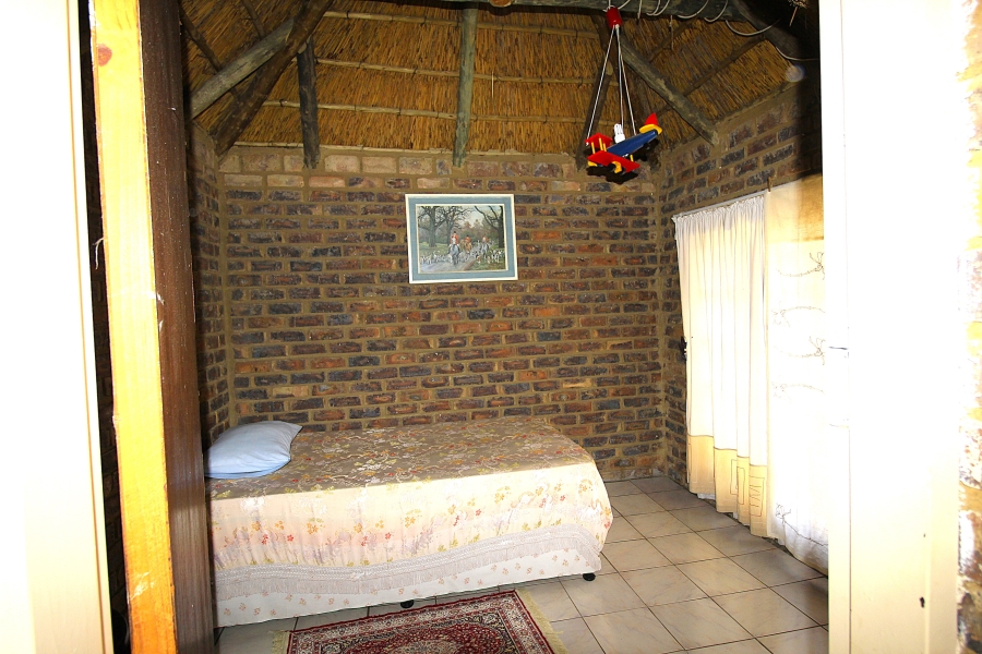 7 Bedroom Property for Sale in Glen Austin Gauteng