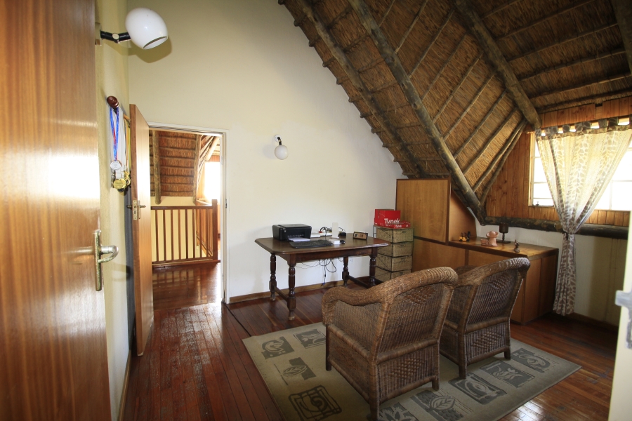 7 Bedroom Property for Sale in Glen Austin Gauteng