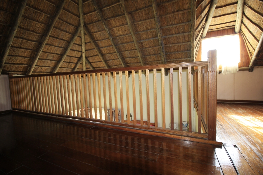 7 Bedroom Property for Sale in Glen Austin Gauteng