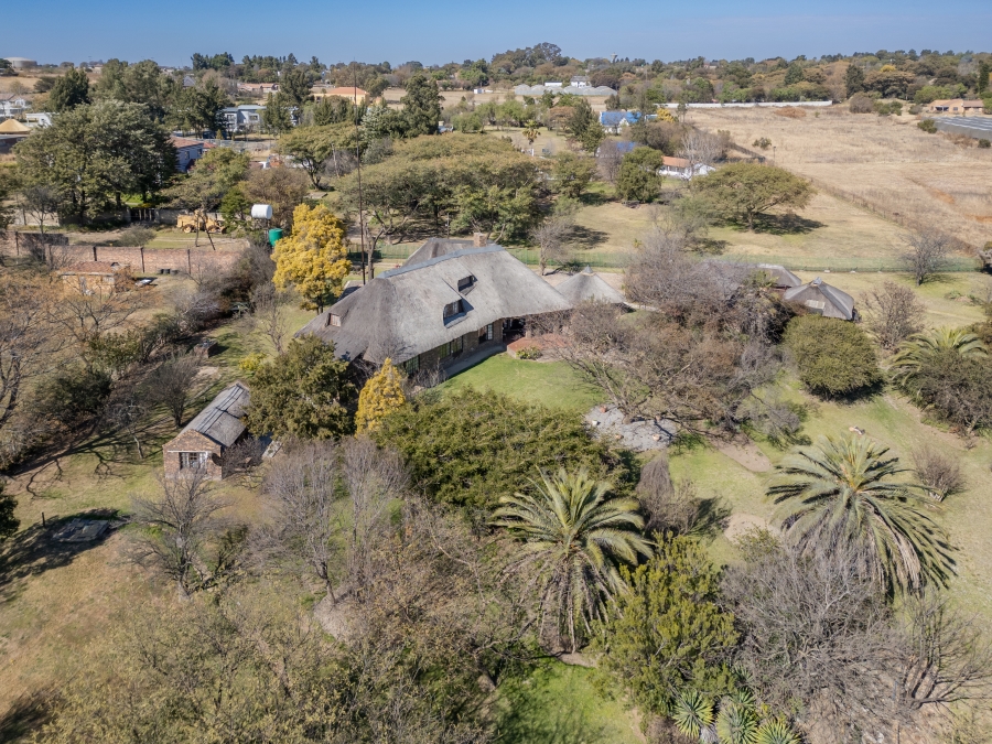 7 Bedroom Property for Sale in Glen Austin Gauteng