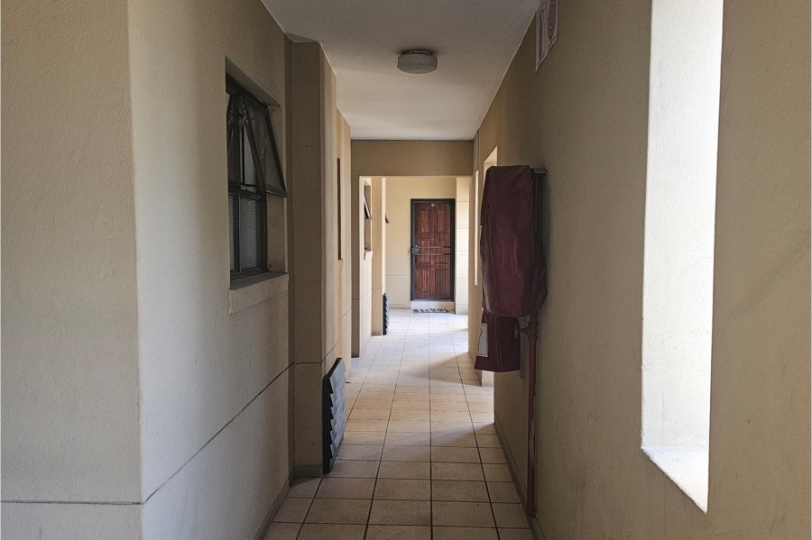 2 Bedroom Property for Sale in Erand Gardens Gauteng
