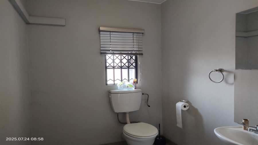 To Let commercial Property for Rent in Strijdom Park Gauteng