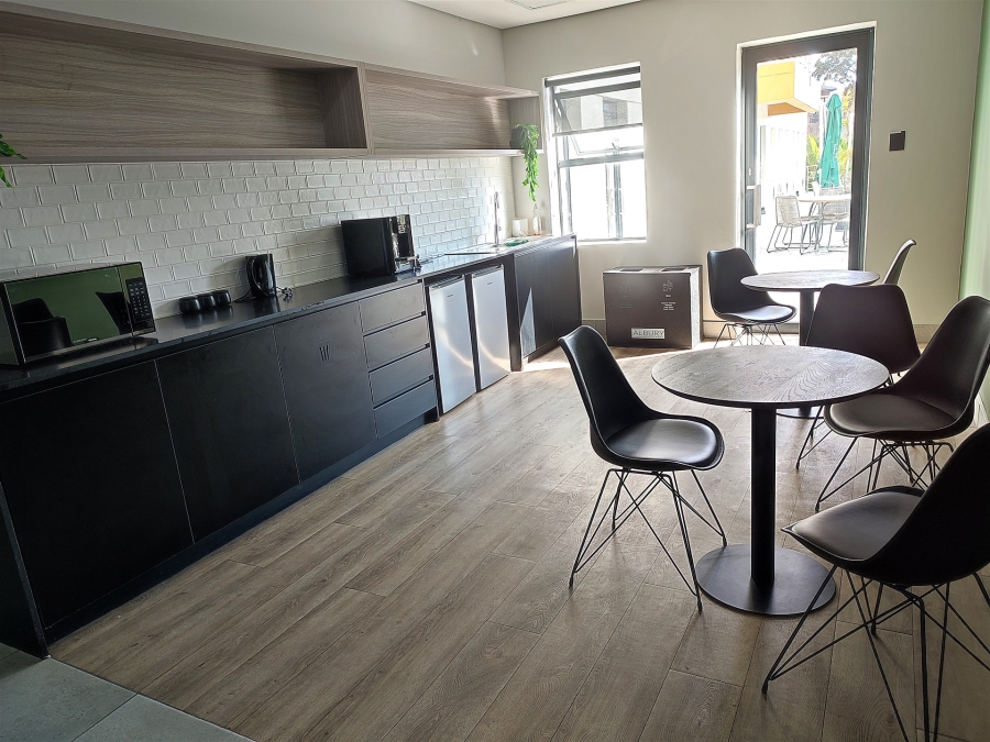 To Let commercial Property for Rent in Dunkeld West Gauteng